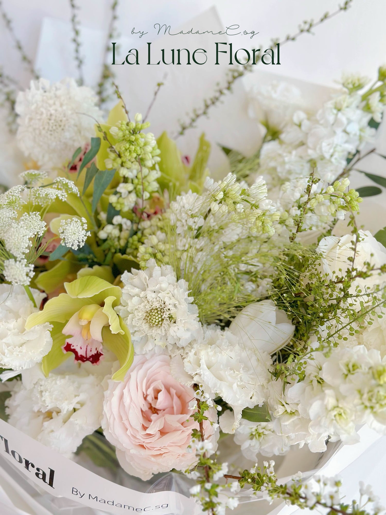「A Midsummer Night's Dream」- Omakase (Florist Choice) Green & White Color Theme