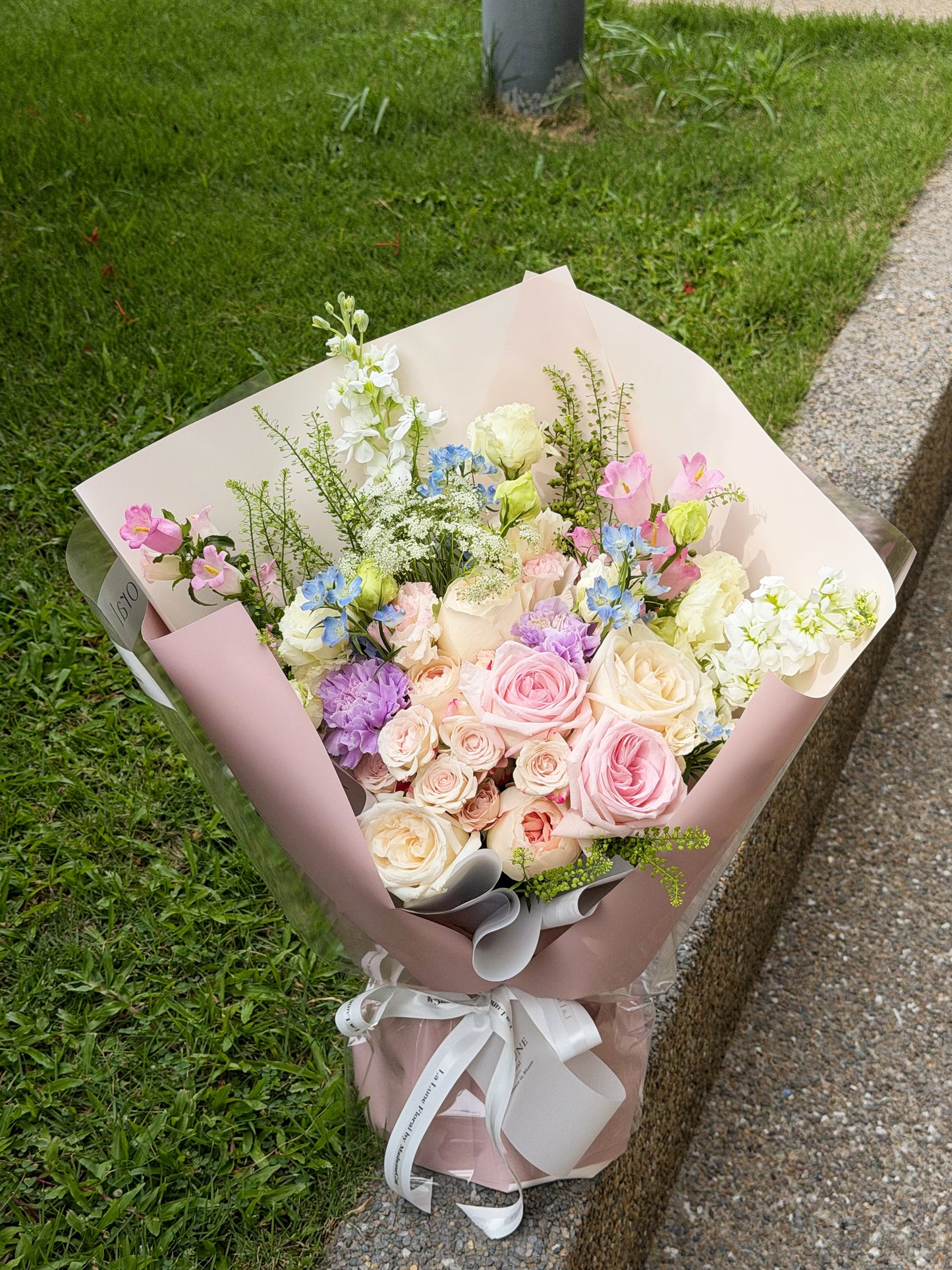 「All For Love」【Size Regular】 - Omakase(Florist Choice)Pink & White Theme