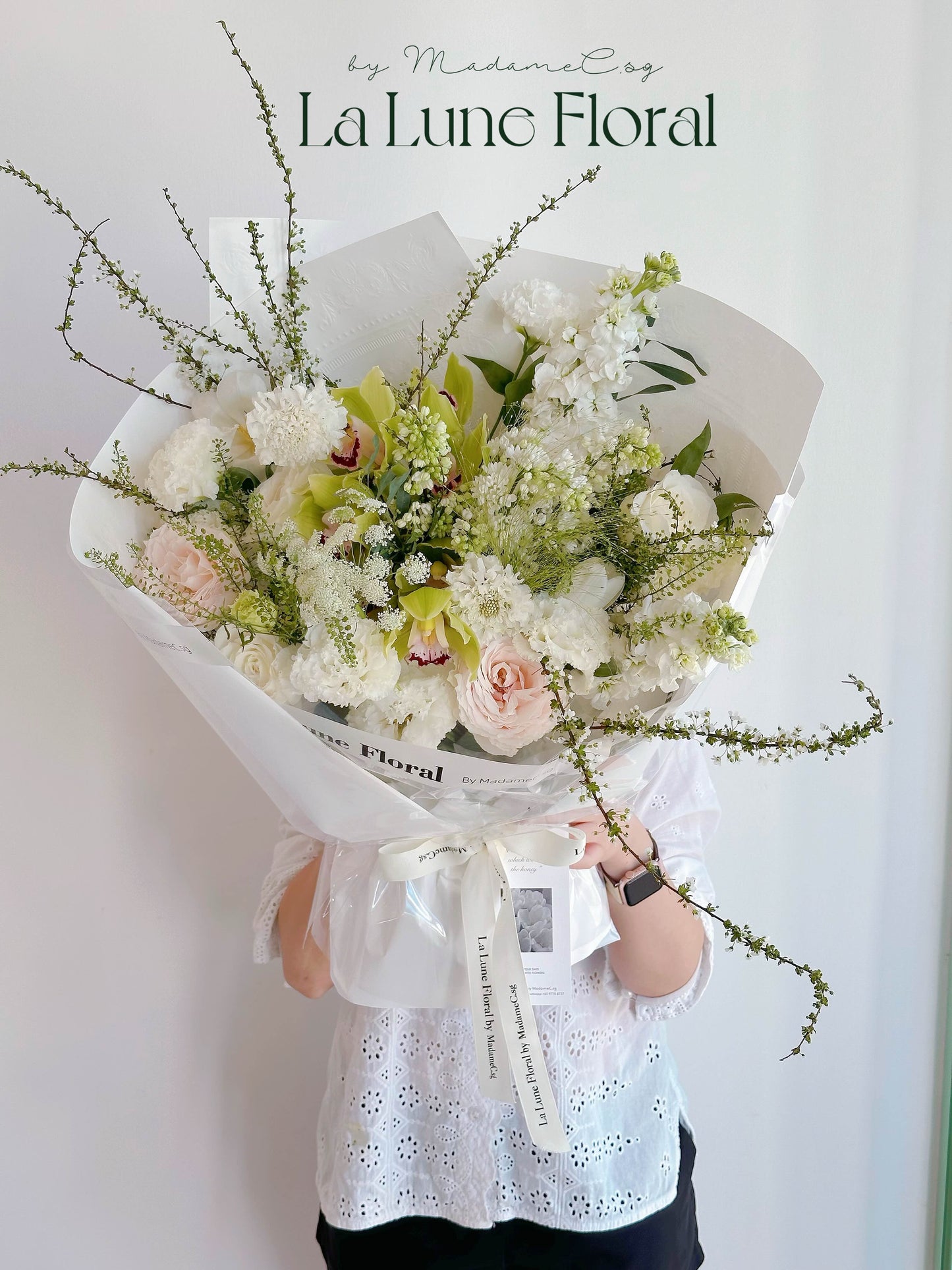 「Summer Dream」【Size M】- Omakase (Florist Choice) Green & White Color Theme